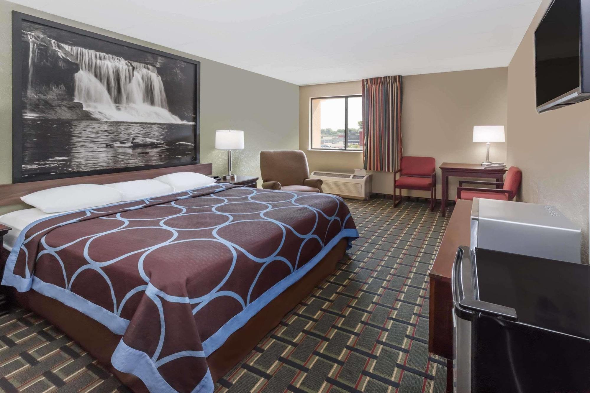 Super 8 By Wyndham Logansport Motel Bagian luar foto